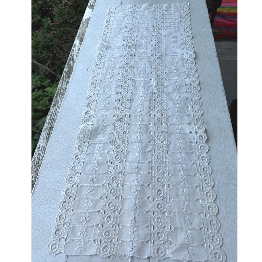 Vintage White Eyelet Embroidered Table Runner Cotton Lace Scalloped Edge 34x12.5